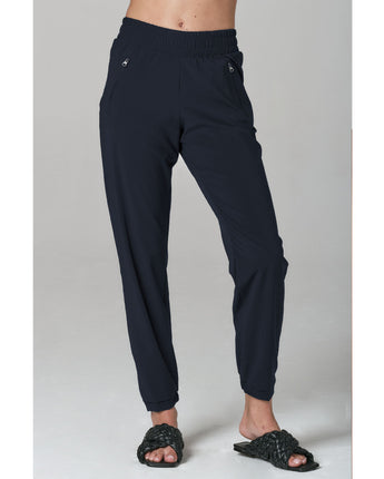925fit Plane Jane Joggers in Navy