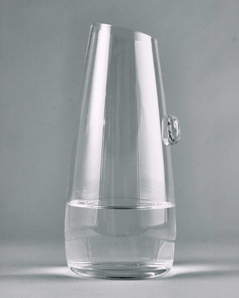 Carafe M Out of Lines