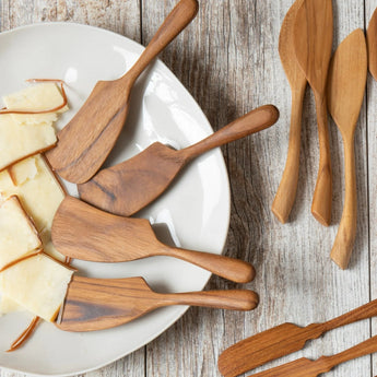 Be Home Decor Teak Wide Spreaders, Set of 4