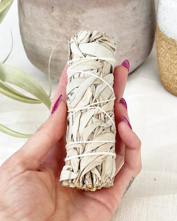 Pour Vida Sage Wand in the Raw